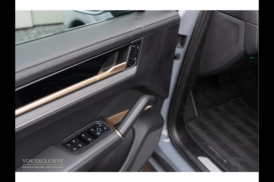 Porsche Cayenne 3.0 E-Hybrid SportDesign|Passenger Display|21''|Luchtvering|HUD|ACC|Bose|18-voudig|Pano|Stoelkoeling