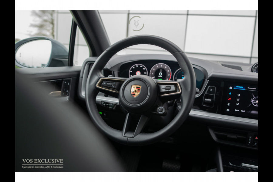 Porsche Cayenne 3.0 E-Hybrid SportDesign|Passenger Display|21''|Luchtvering|HUD|ACC|Bose|18-voudig|Pano|Stoelkoeling