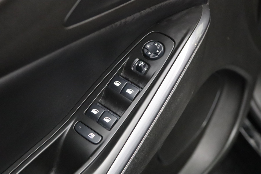 Opel Grandland X 1.6 Turbo Hybrid4 300 PK Ultimate, Trekhaak, 360 Camera, Leder, Stoelkoeling & Verwarming, 19" LM,