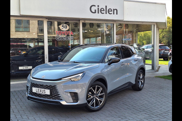 Lexus LBX 1.5 Hybrid Emotion Tech Pack | Leer, Elektrische achterklep, Keyless, Stoel + Stuurverwarming, 18 inch, Privacy glass