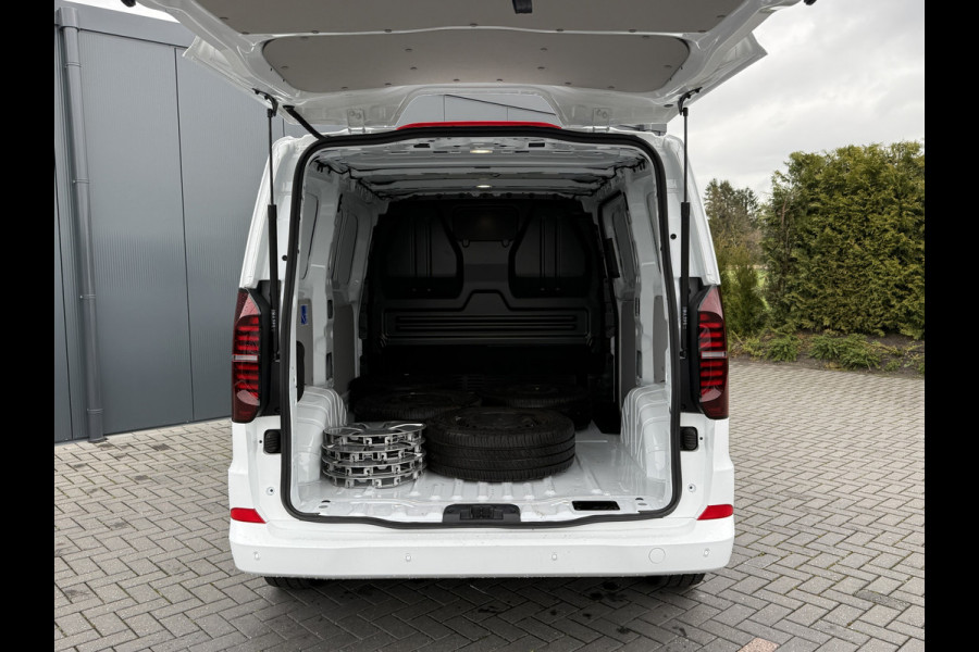 Volkswagen Transporter 2.0 TDI 150 PK STYLE / AUTOMAAT / L1H1 / BPM VRIJ! / ACHTERKLEP / ECC / CRUISE / LANE ASSIST / CAMERA / 3-ZITS
