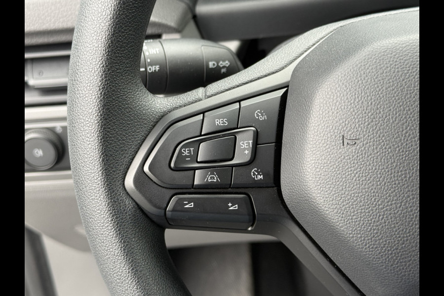 Volkswagen Transporter 2.0 TDI 150 PK STYLE / AUTOMAAT / L1H1 / BPM VRIJ! / ACHTERKLEP / ECC / CRUISE / LANE ASSIST / CAMERA / 3-ZITS