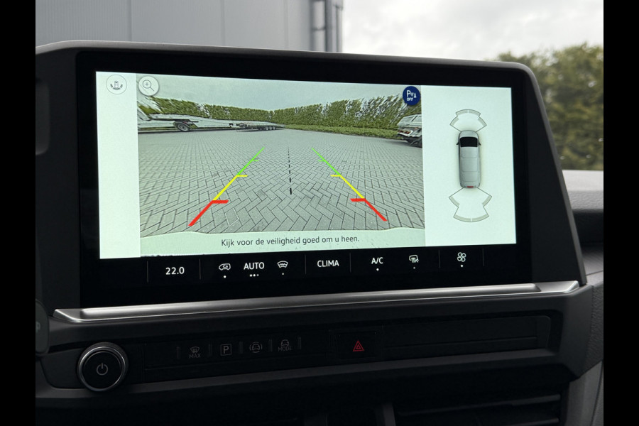 Volkswagen Transporter 2.0 TDI 150 PK STYLE / AUTOMAAT / L1H1 / BPM VRIJ! / ACHTERKLEP / ECC / CRUISE / LANE ASSIST / CAMERA / 3-ZITS