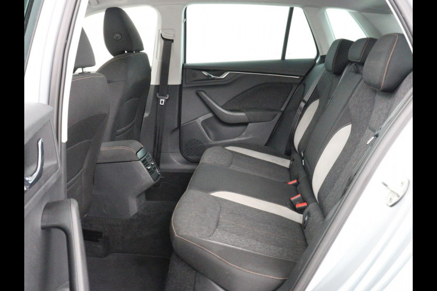 Škoda Kamiq 1.0 TSI Business Edition | Stoelverwarming | Carplay | Navigatie | Keyless | Virtual Cockpit | Full LED | Parkeerhulp | Climate control | Cruise control | Bluetooth