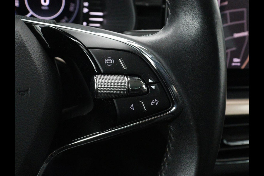 Škoda Kamiq 1.0 TSI Business Edition | Stoelverwarming | Carplay | Navigatie | Keyless | Virtual Cockpit | Full LED | Parkeerhulp | Climate control | Cruise control | Bluetooth
