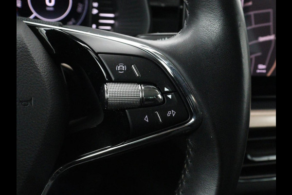 Škoda Kamiq 1.0 TSI Business Edition | Stoelverwarming | Carplay | Navigatie | Keyless | Virtual Cockpit | Full LED | Parkeerhulp | Climate control | Cruise control | Bluetooth