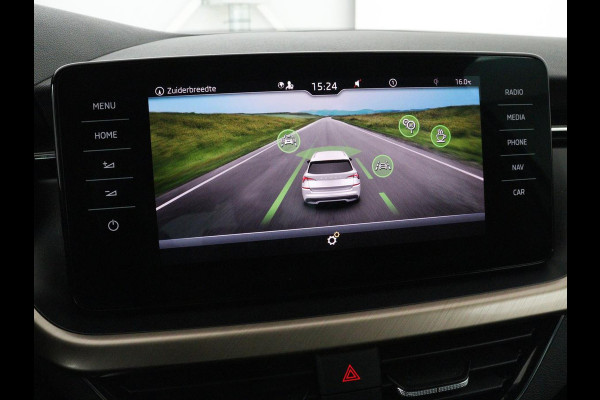 Škoda Kamiq 1.0 TSI Business Edition | Stoelverwarming | Carplay | Navigatie | Keyless | Virtual Cockpit | Full LED | Parkeerhulp | Climate control | Cruise control | Bluetooth