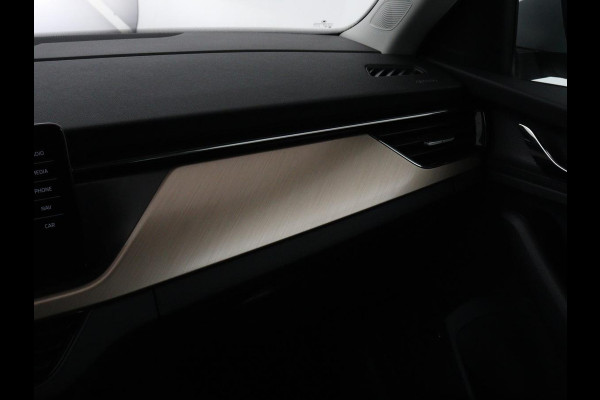 Škoda Kamiq 1.0 TSI Business Edition | Stoelverwarming | Carplay | Navigatie | Keyless | Virtual Cockpit | Full LED | Parkeerhulp | Climate control | Cruise control | Bluetooth