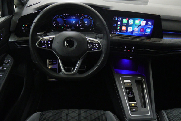 Volkswagen Golf 1.5 eTSI R-Line Pano/HUD/H&K/CAM/BLINDESPOT/BOMVOL