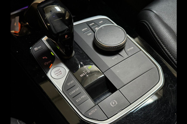 BMW 1-serie 118i 136PK AUT. HIGH EXECUTIVE TREKHAAK/LEDER/PANORAMADAK