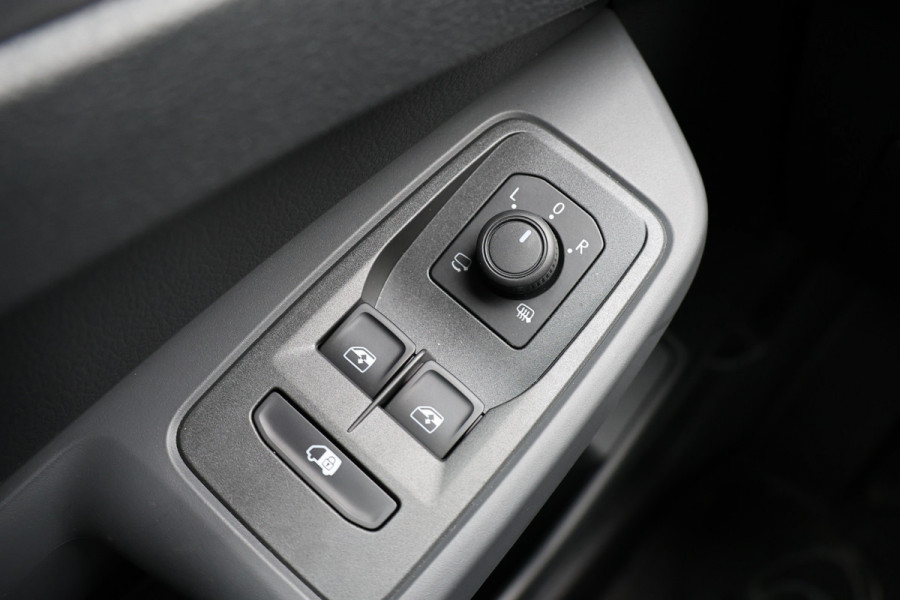 Volkswagen Caddy Cargo 2.0 TDI DSG | L+R Schuifdeur | ACC | Side Assist | Lane Assist | Virtual Cockpit | Camera | CarPlay | Stoelverwarming | LED Koplampen | Sidebars | DAB | Fabrieksgarantie | Facelift model | BPM Vrij