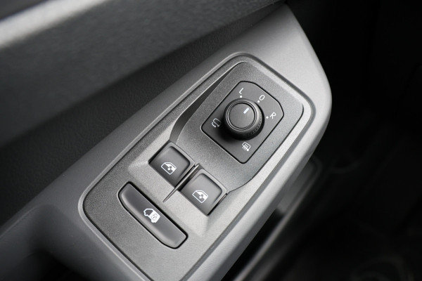 Volkswagen Caddy Cargo 2.0 TDI DSG | L+R Schuifdeur | ACC | Side Assist | Lane Assist | Virtual Cockpit | Camera | CarPlay | Stoelverwarming | LED Koplampen | Sidebars | DAB | Fabrieksgarantie | Facelift model | BPM Vrij