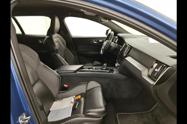 Volvo V60 2.0 B3 R-Design NL-AUTO | R-DESIGN | TREKHAAK