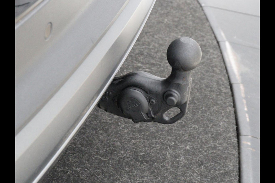 Škoda ENYAQ iV 60 | Trekhaak | Half leder | Carplay | Navigatie | Full LED | 19'' | Cruise control | Sfeerverlichting | Parkeerhulp | Climate control