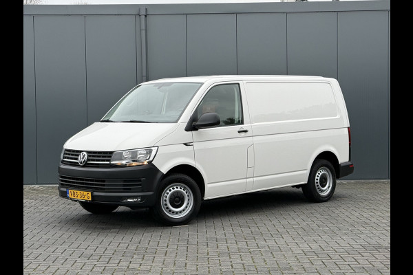 Volkswagen Transporter 2.0 TDI 102 PK / L1H1 / 1e EIG. / ACHTERKLEP / AIRCO / CRUISE / CAMERA / VERWARMDE VOORRUIT