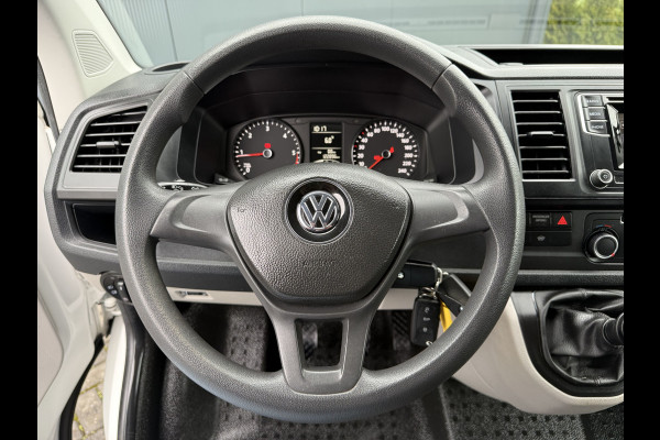 Volkswagen Transporter 2.0 TDI 102 PK / L1H1 / 1e EIG. / ACHTERKLEP / AIRCO / CRUISE / CAMERA / VERWARMDE VOORRUIT