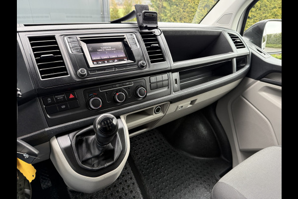 Volkswagen Transporter 2.0 TDI 102 PK / L1H1 / 1e EIG. / ACHTERKLEP / AIRCO / CRUISE / CAMERA / VERWARMDE VOORRUIT