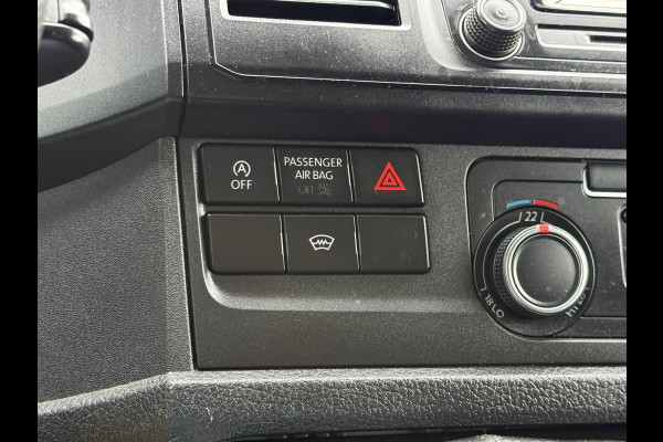 Volkswagen Transporter 2.0 TDI 102 PK / L1H1 / 1e EIG. / ACHTERKLEP / AIRCO / CRUISE / CAMERA / VERWARMDE VOORRUIT