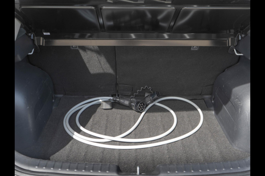 Kia Niro EV Light Edition 64.8 kWh | Navigatie | Achteruitrijcamera | Airco | Cruise control Adaptief |