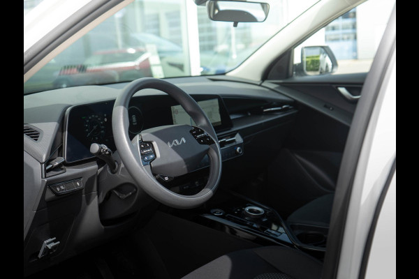 Kia Niro EV Light Edition 64.8 kWh | Navigatie | Achteruitrijcamera | Airco | Cruise control Adaptief |