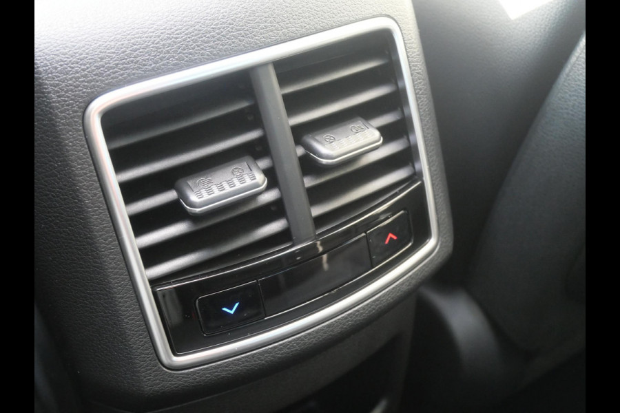 Kia Sportage 1.6 T-GDi Hybrid GT-Line | Schuifkanteldak | Stoel en stuurverwarming | PDC |