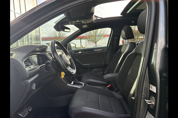 Volkswagen T-Roc 1.5 TSI Sport Business R-line | BTW | Vitrual | Pano | Trekhaak | Carplay | Navi