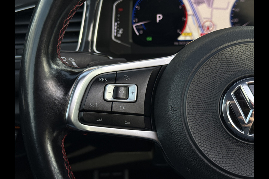 Volkswagen T-Roc 1.5 TSI Sport Business R-line | BTW | Vitrual | Pano | Trekhaak | Carplay | Navi