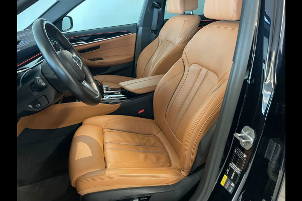 BMW 5 Serie Touring 530e Business Edition Plus AUTOMAAT AIRCO NAVI CRUISE PANO LEDER VELGEN CAMERA NIEUWSTAAT