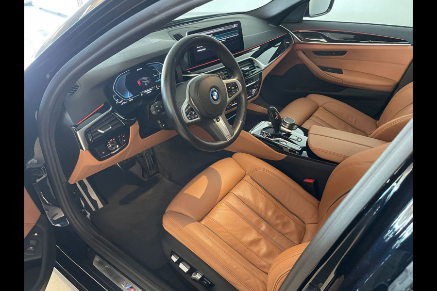 BMW 5 Serie Touring 530e Business Edition Plus AUTOMAAT AIRCO NAVI CRUISE PANO LEDER VELGEN CAMERA NIEUWSTAAT