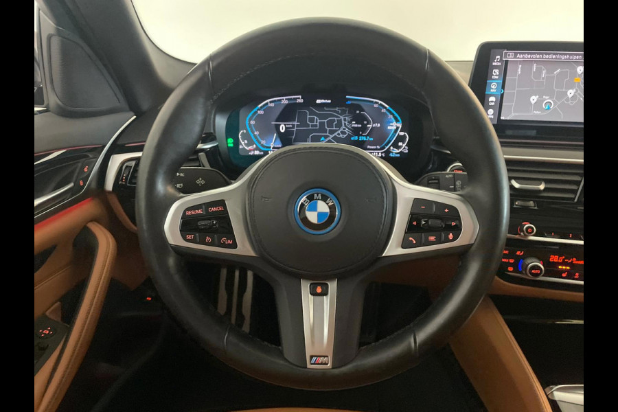 BMW 5 Serie Touring 530e Business Edition Plus AUTOMAAT AIRCO NAVI CRUISE PANO LEDER VELGEN CAMERA NIEUWSTAAT