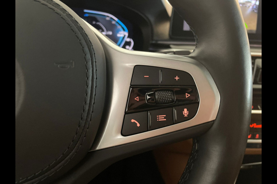 BMW 5 Serie Touring 530e Business Edition Plus AUTOMAAT AIRCO NAVI CRUISE PANO LEDER VELGEN CAMERA NIEUWSTAAT