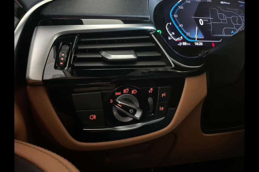 BMW 5 Serie Touring 530e Business Edition Plus AUTOMAAT AIRCO NAVI CRUISE PANO LEDER VELGEN CAMERA NIEUWSTAAT