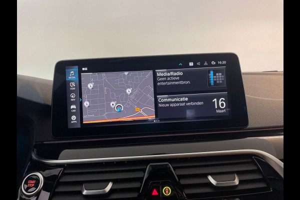 BMW 5 Serie Touring 530e Business Edition Plus AUTOMAAT AIRCO NAVI CRUISE PANO LEDER VELGEN CAMERA NIEUWSTAAT