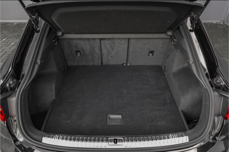 Audi Q3 Sportback 35 TFSI S Edition Pano Zwart Optiek Virtual Cockp 20"