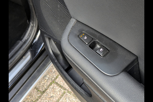 Kia Xceed 1.6 GDi PHEV ExecutiveLine|Panodak|Memory|Stoelkoeling/Verwarming|Adaptive-Cruise|Afn.Trekhaak|Keyless-Entry|Digi-Dash
