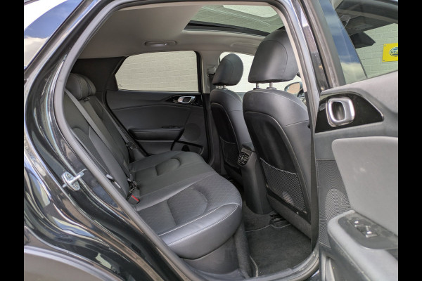 Kia Xceed 1.6 GDi PHEV ExecutiveLine|Panodak|Memory|Stoelkoeling/Verwarming|Adaptive-Cruise|Afn.Trekhaak|Keyless-Entry|Digi-Dash