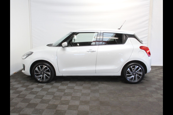 Suzuki Swift 1.2 Style Smart Hybrid CARPLAY | CLIMATE | ADAPCRUISE | DAB | NAVI | LMV16 | CAMERA | PDCA | LED | STOELVERW