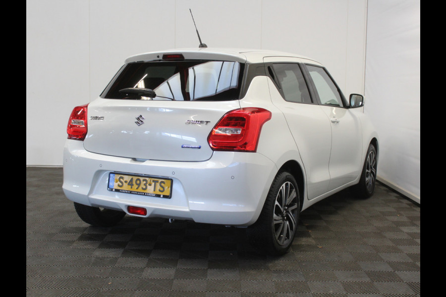 Suzuki Swift 1.2 Style Smart Hybrid CARPLAY | CLIMATE | ADAPCRUISE | DAB | NAVI | LMV16 | CAMERA | PDCA | LED | STOELVERW
