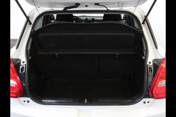 Suzuki Swift 1.2 Style Smart Hybrid CARPLAY | CLIMATE | ADAPCRUISE | DAB | NAVI | LMV16 | CAMERA | PDCA | LED | STOELVERW