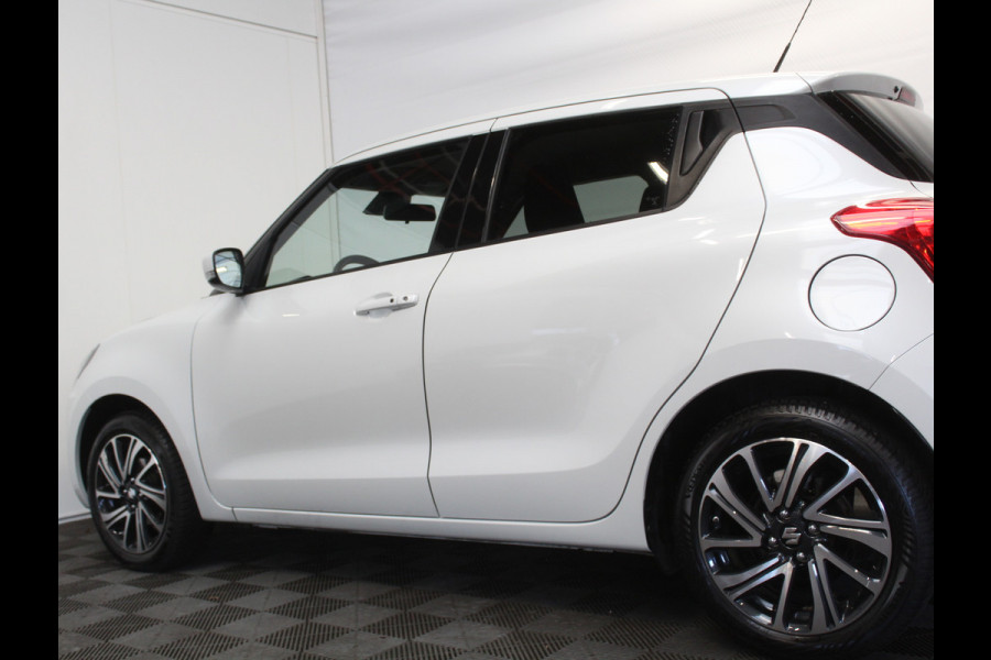 Suzuki Swift 1.2 Style Smart Hybrid CARPLAY | CLIMATE | ADAPCRUISE | DAB | NAVI | LMV16 | CAMERA | PDCA | LED | STOELVERW