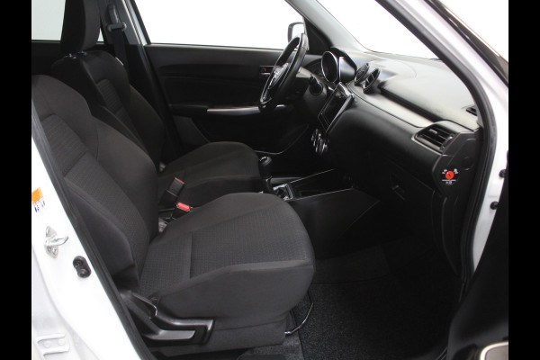 Suzuki Swift 1.2 Style Smart Hybrid CARPLAY | CLIMATE | ADAPCRUISE | DAB | NAVI | LMV16 | CAMERA | PDCA | LED | STOELVERW