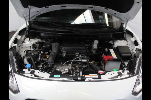 Suzuki Swift 1.2 Style Smart Hybrid CARPLAY | CLIMATE | ADAPCRUISE | DAB | NAVI | LMV16 | CAMERA | PDCA | LED | STOELVERW