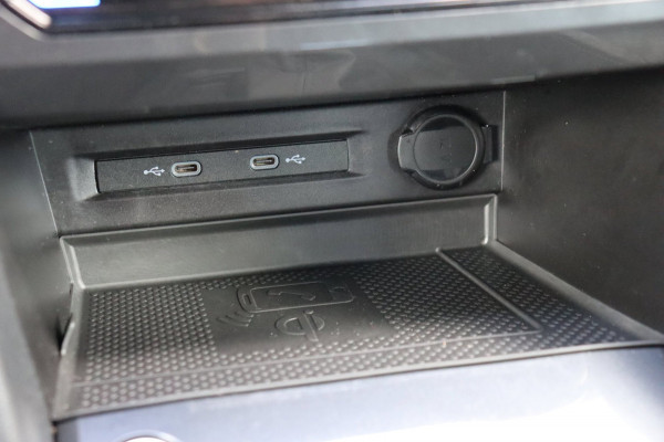 Seat Tarraco 1.5 TSI Style Bus. Intense 7persoons org.NL trekhaak camera stoelverw.