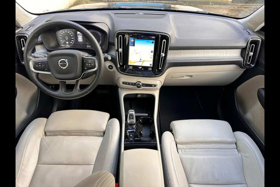 Volvo XC40 1.5 T5 Recharge R-Design | Trekhaak | Panorama dak | Beige Leder | Dealer onderhouden |