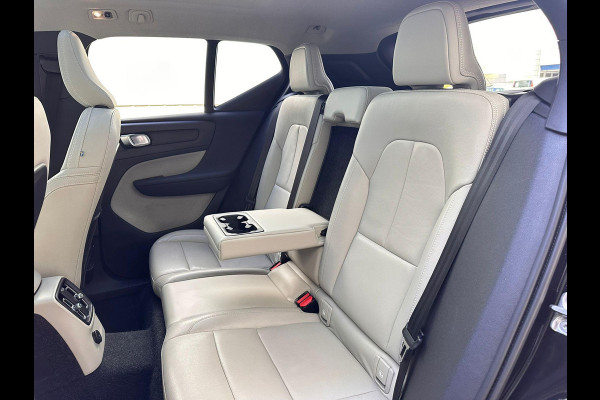 Volvo XC40 1.5 T5 Recharge R-Design | Trekhaak | Panorama dak | Beige Leder | Dealer onderhouden |