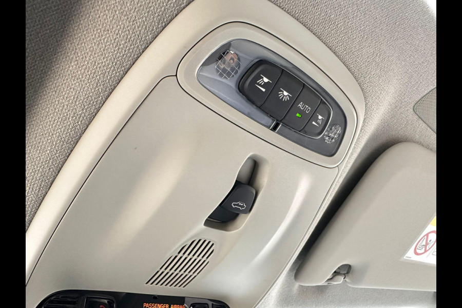 Volvo XC40 1.5 T5 Recharge R-Design | Trekhaak | Panorama dak | Beige Leder | Dealer onderhouden |