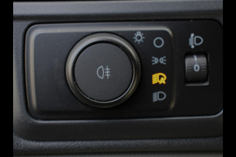 Ford Transit Custom 300 2.0 TDCI L2H1 Automaat Trend Nieuw Model Automaat  | Navigatie | Climate Control | Parkeersensoren | Camera | Lichtmetalen Velgen | Bumpers in kleur | Digitale Cockpit