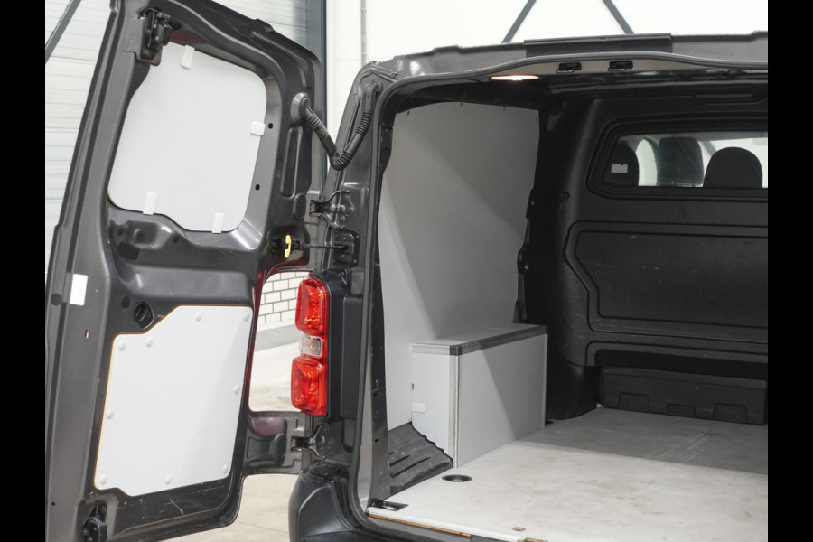 Opel Vivaro 145pk L3H1 Edition Automaat Airco Dubbele cabine Trekhaak Navigatie