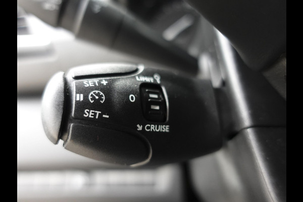 Opel Vivaro 145pk L3H1 Edition Automaat Airco Dubbele cabine Trekhaak Navigatie