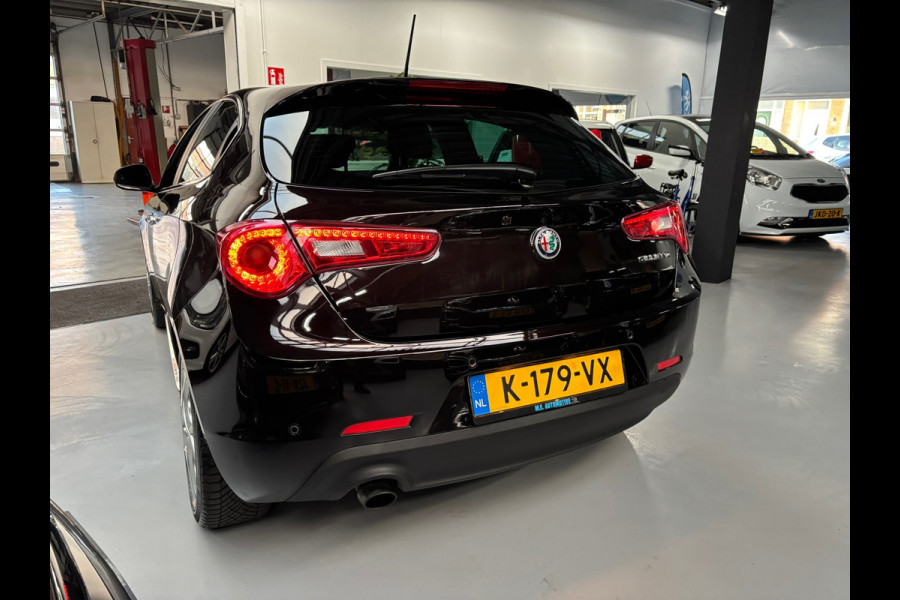 Alfa Romeo Giulietta 1.4 Turbo MultiAir Business Super / Navigatie